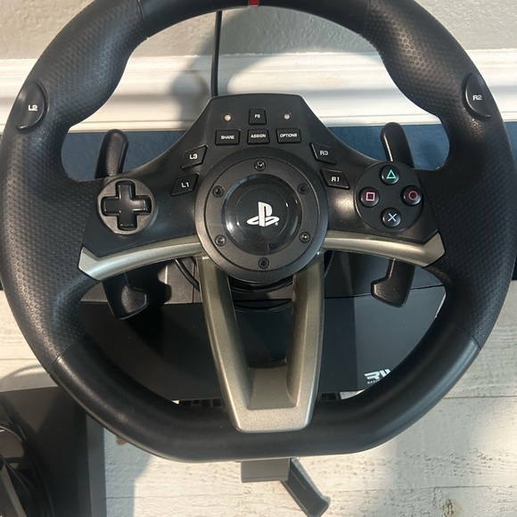 Hori PlayStation Racing Wheel - Black and Silver Like New - Picture 1 of 3